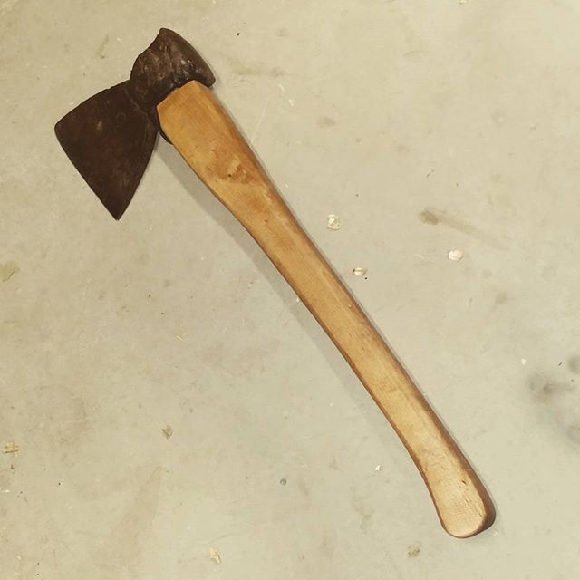 Axe handle. Birch. #diy #garaaz #axe #birch